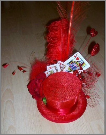 Red Queen Hat
